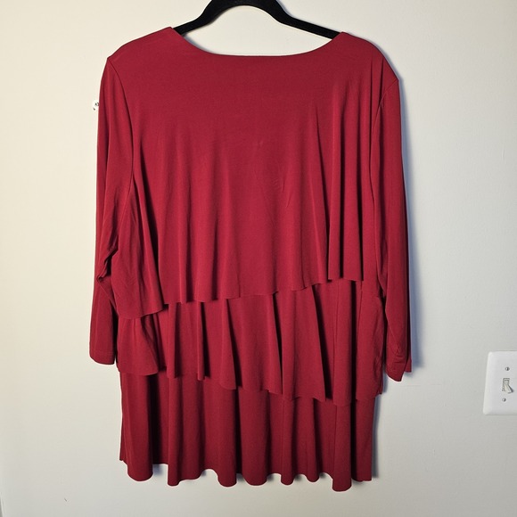 Susan Graver 1X Red Ruffled Long Sleeve Tunic Top Scoop Neck Stretch Liquid Knit - Picture 2 of 7